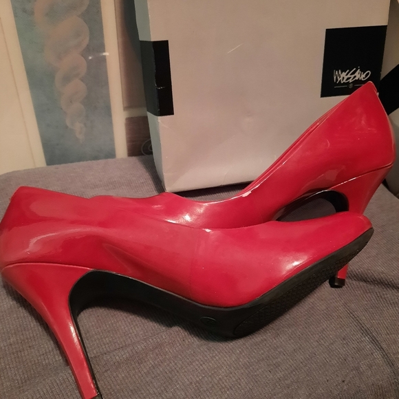 PRICE FIRM- 🎉 Mossimo Candy red pumps! - Picture 6 of 11